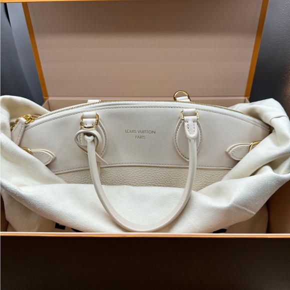 Louis Vuitton Vendôme MM - Picture 11 of 13